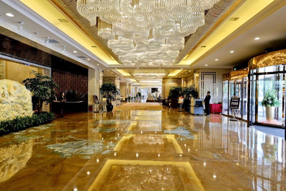 Jinjiang International Hotel Urumqi Exteriör bild