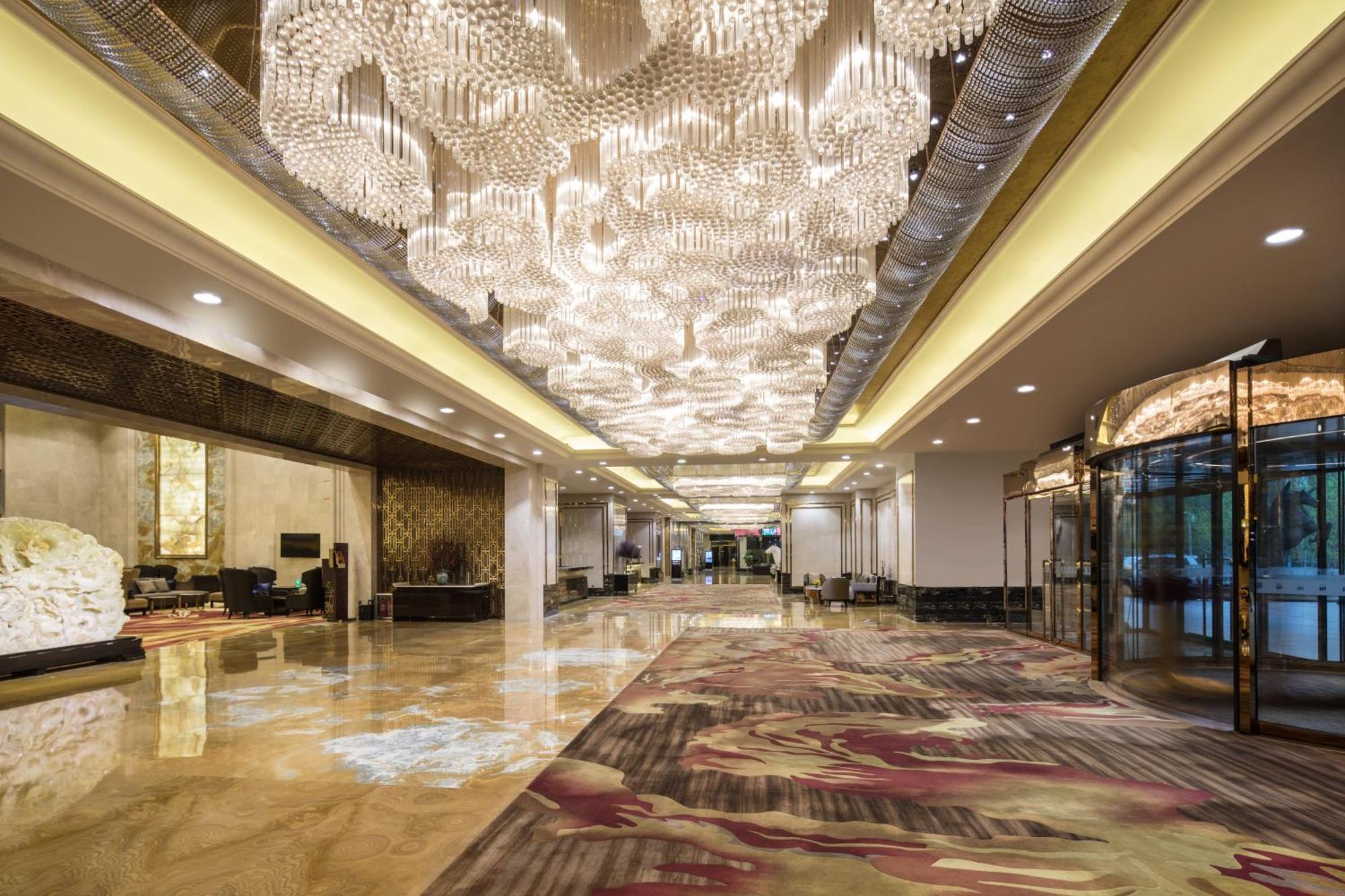 Jinjiang International Hotel Urumqi Exteriör bild