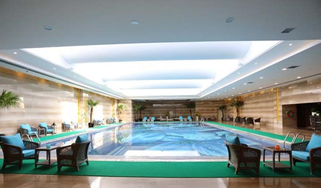 Jinjiang International Hotel Urumqi Exteriör bild