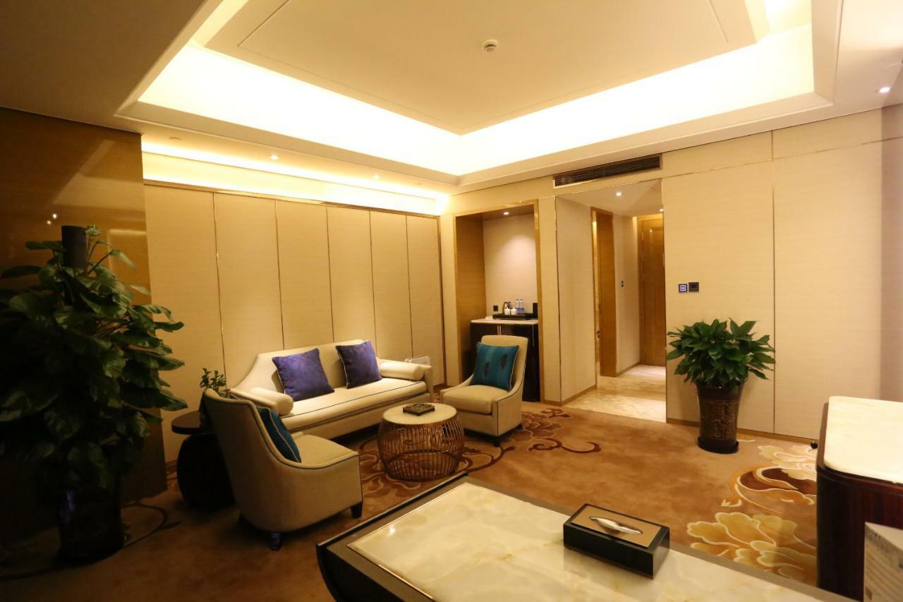 Jinjiang International Hotel Urumqi Exteriör bild